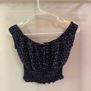 Off the shoulder brandy Melville crop